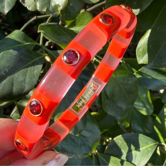 KATE SPADE NEW YORK CANDY STRIPE LUCITE BANGLE BRACELET VIVID RED RHINESTONES - Picture 7 of 16